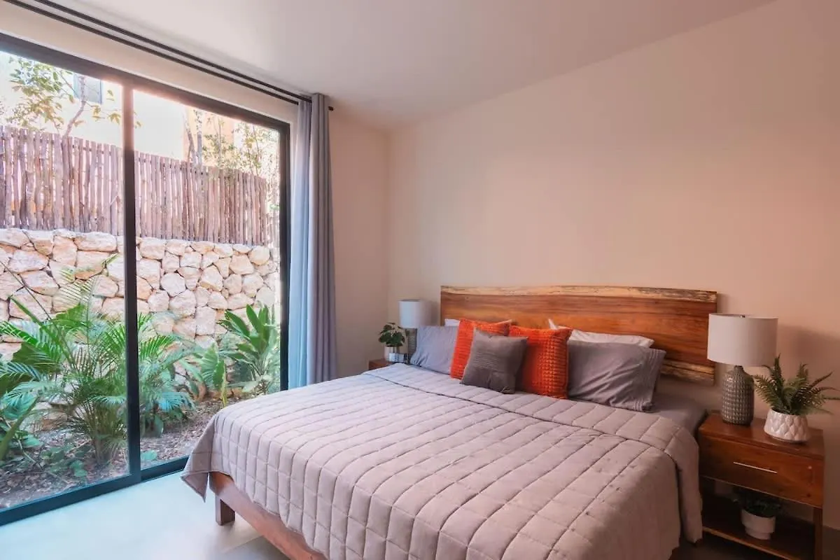 Stylish Duplex Lower Level 2-Br Wifi Pool Gym Tulum 0*,
