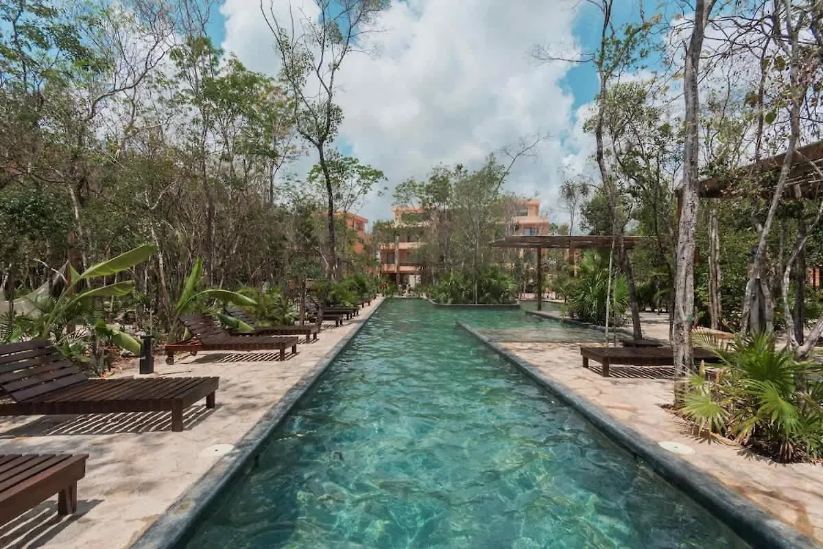 Stylish Duplex Lower Level 2-Br Wifi Pool Gym Tulum Mexico