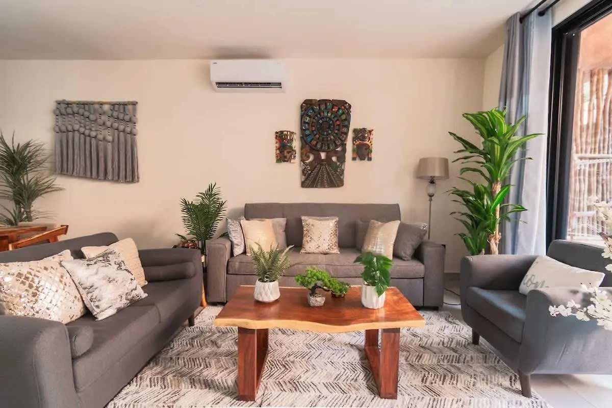 Stylish Duplex Lower Level 2-Br Wifi Pool Gym Tulum