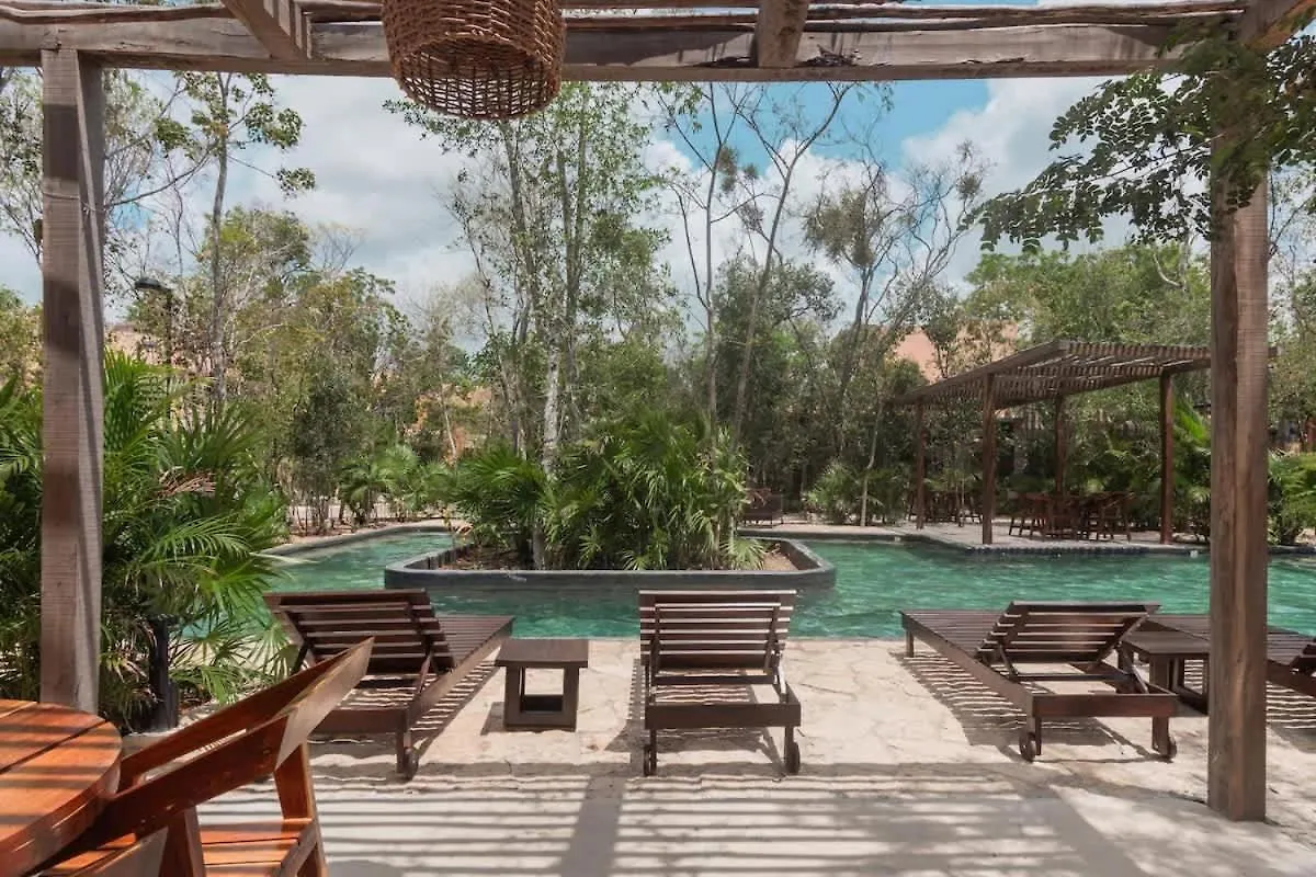 Stylish Duplex Lower Level 2-Br Wifi Pool Gym Tulum