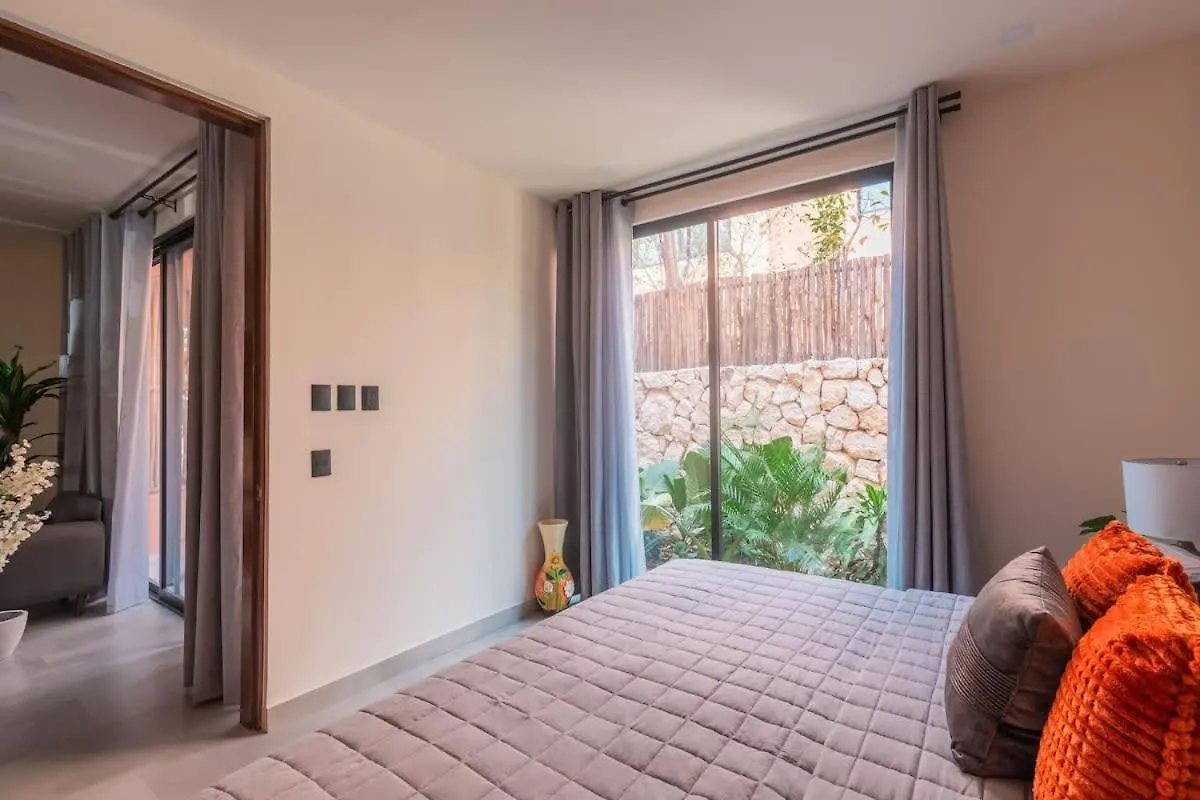 Stylish Duplex Lower Level 2-Br Wifi Pool Gym Tulum Mexico
