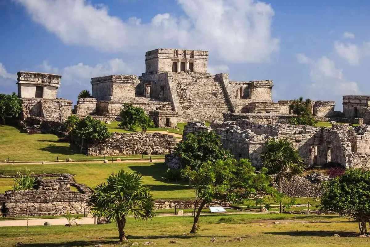 Apartment Stylish Duplex Lower Level 2-Br Wifi Pool Gym Tulum Mexico