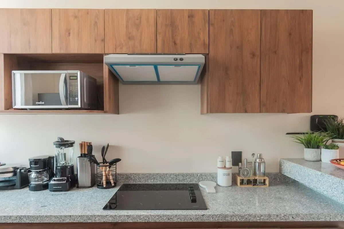 Stylish Duplex Lower Level 2-Br Wifi Pool Gym Tulum